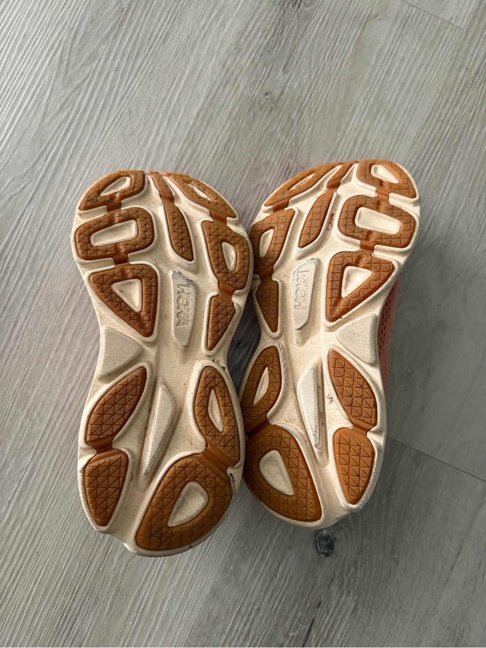 HOKA Bondi 8 Running Shoe - Picture 3 of 4